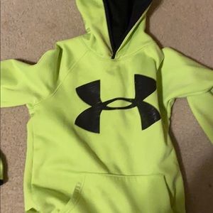 Neon yellow under armory sweat shirt